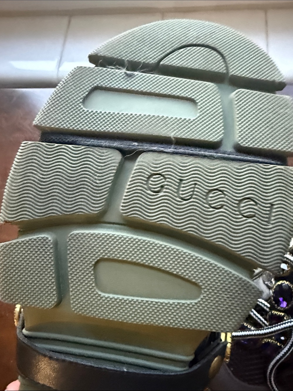 Gucci Green and Purple Jeweled Logo Sneakers - Picture 4 of 7